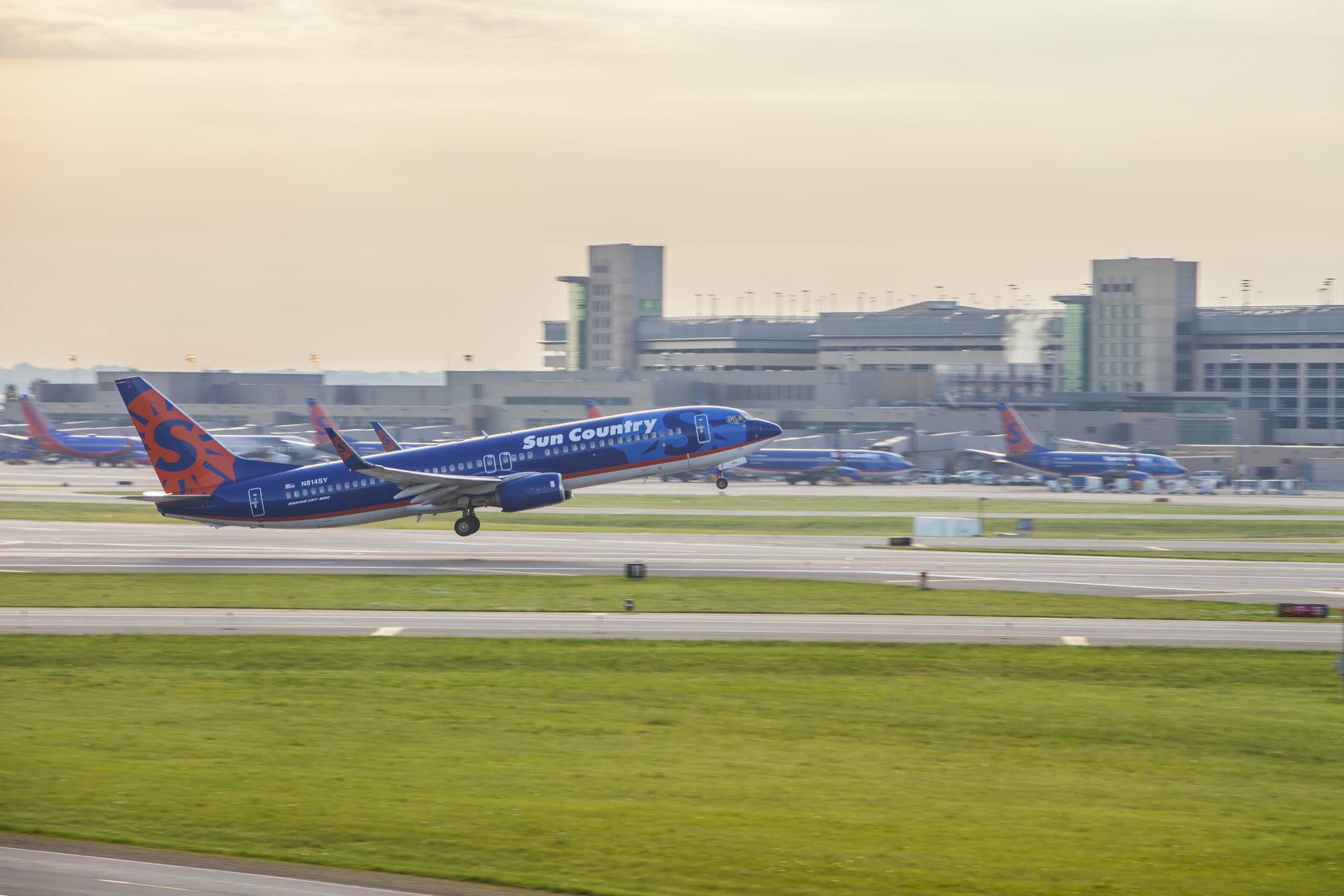 Sun Country Airlines, World Airline News