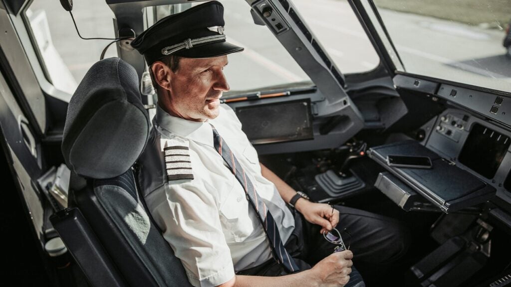 Photo from @https://aerocrewnews.com/feed/ on Blog on Aero Crew News at 6/1/25 at 12:00PM